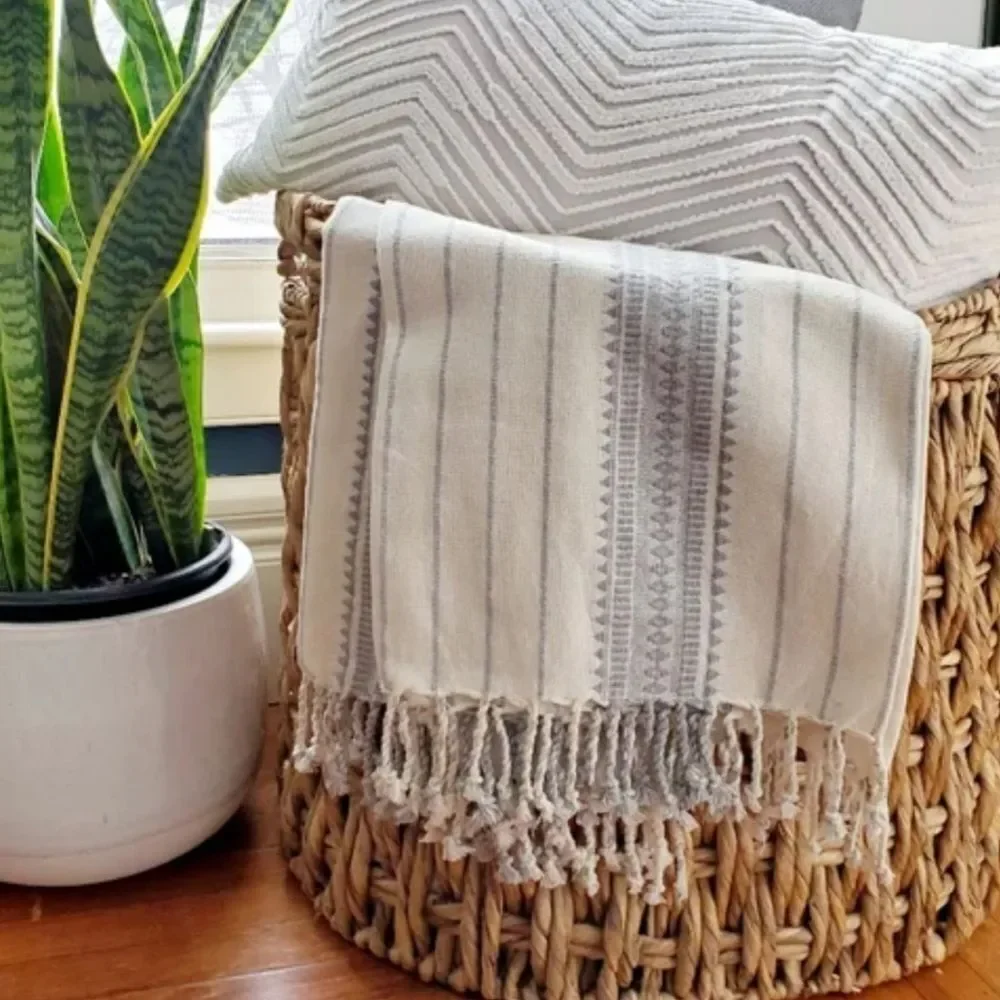 Urban 86 Super Soft Tan & Ivory 100% Cotton Throw Blanket